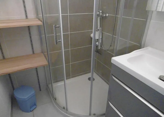 Appartement T2 A Sete Avec Vue Marina Et Parking Prive Pour 4 Pers - Fr-1-472-111 *