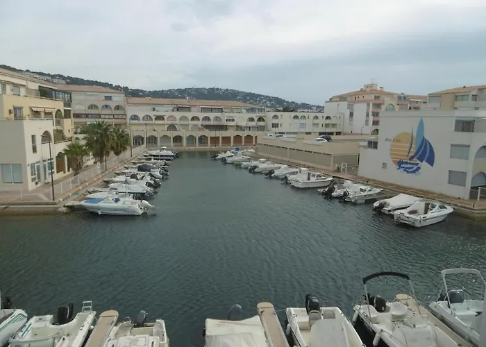 Appartement T2 A Sete Avec Vue Marina Et Parking Prive Pour 4 Pers - Fr-1-472-111